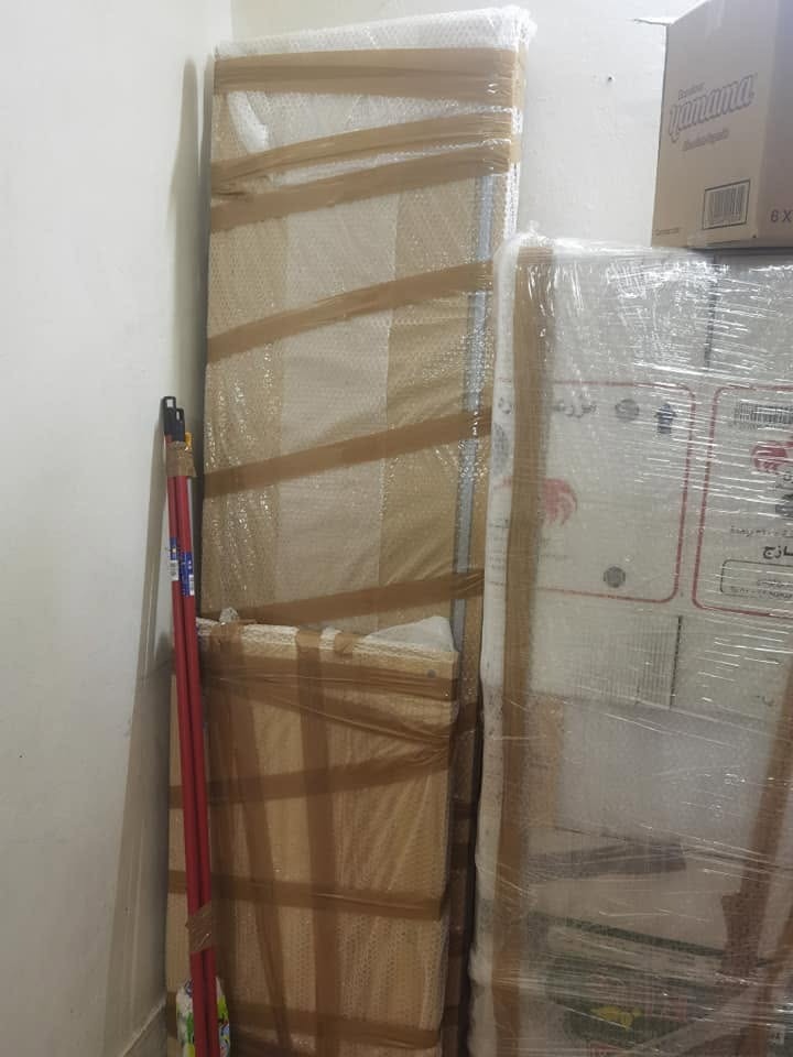 Furniture dismantling and packing